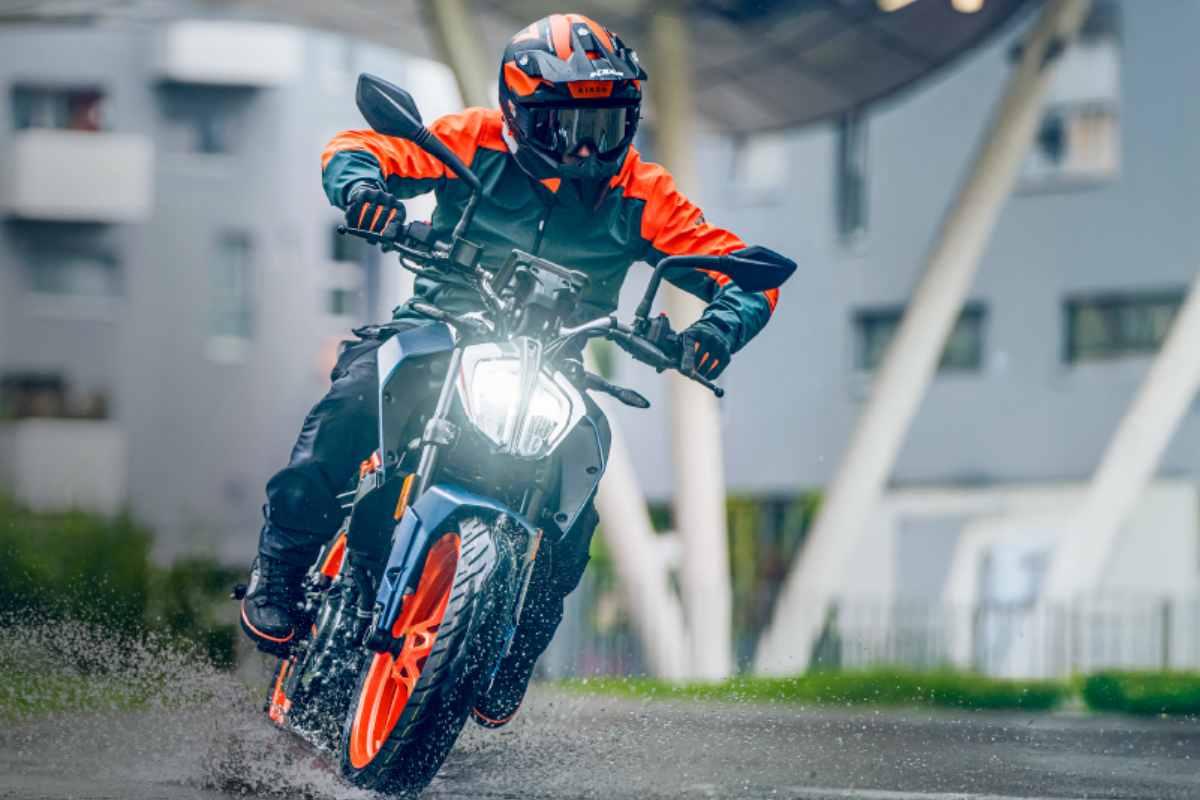 La nuova Duke 160 di KTM