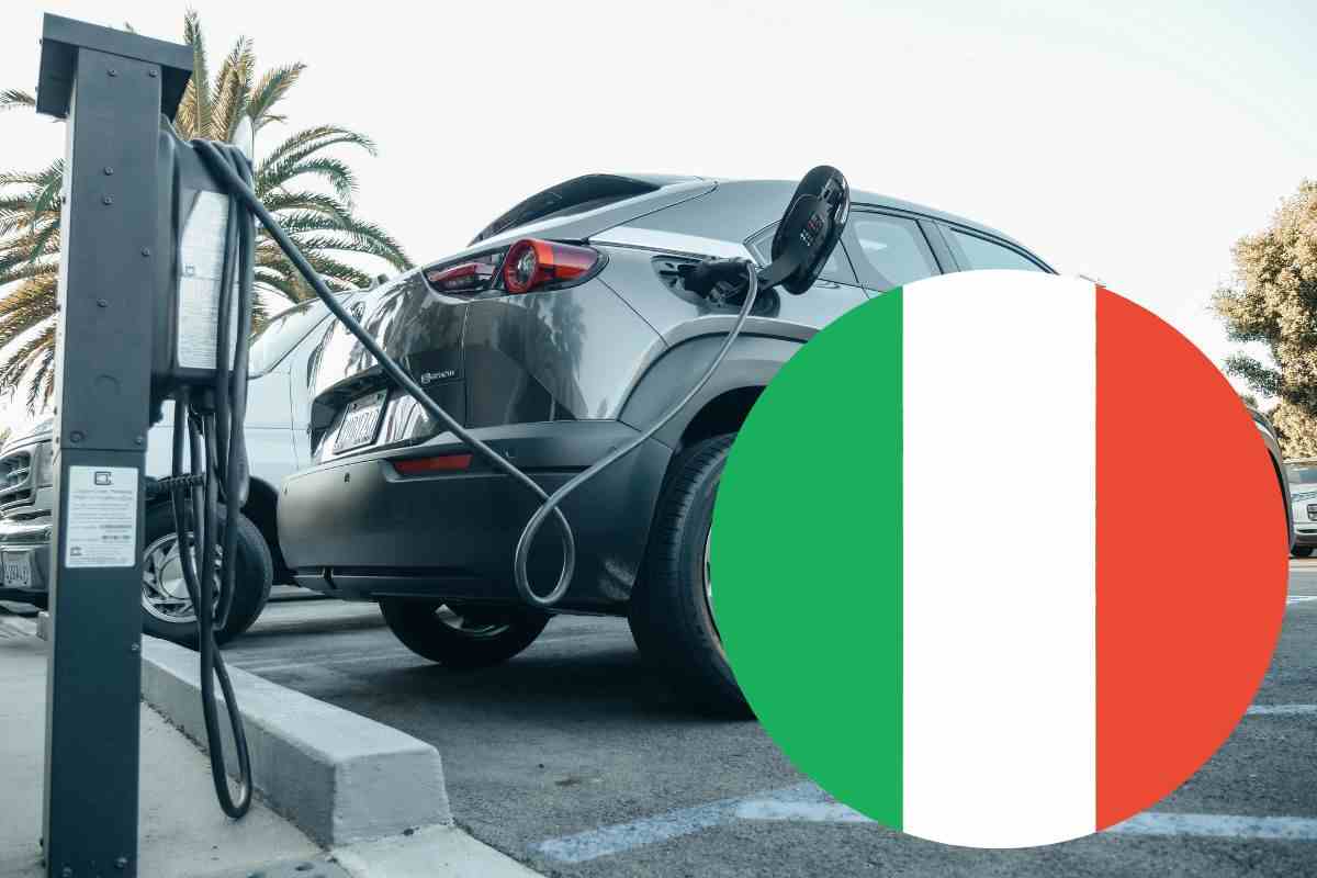 Auto elettrica Italia richiamo Europa