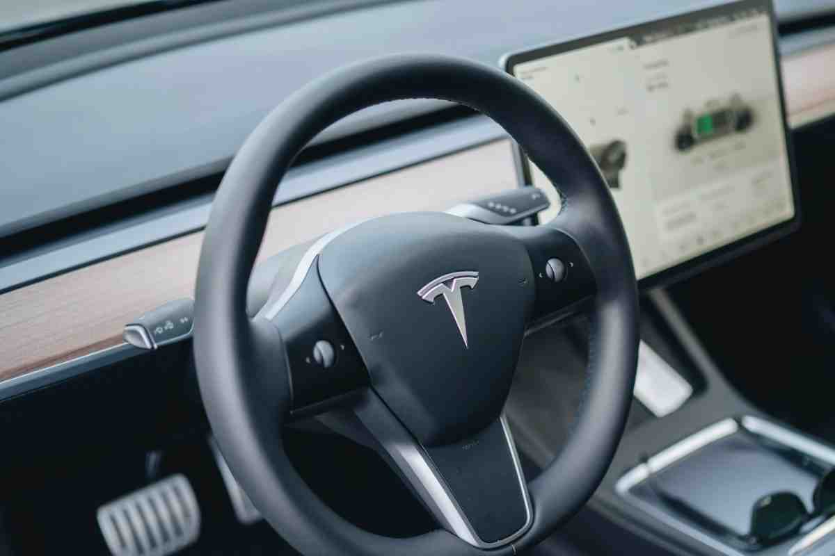 Tesla nei guai