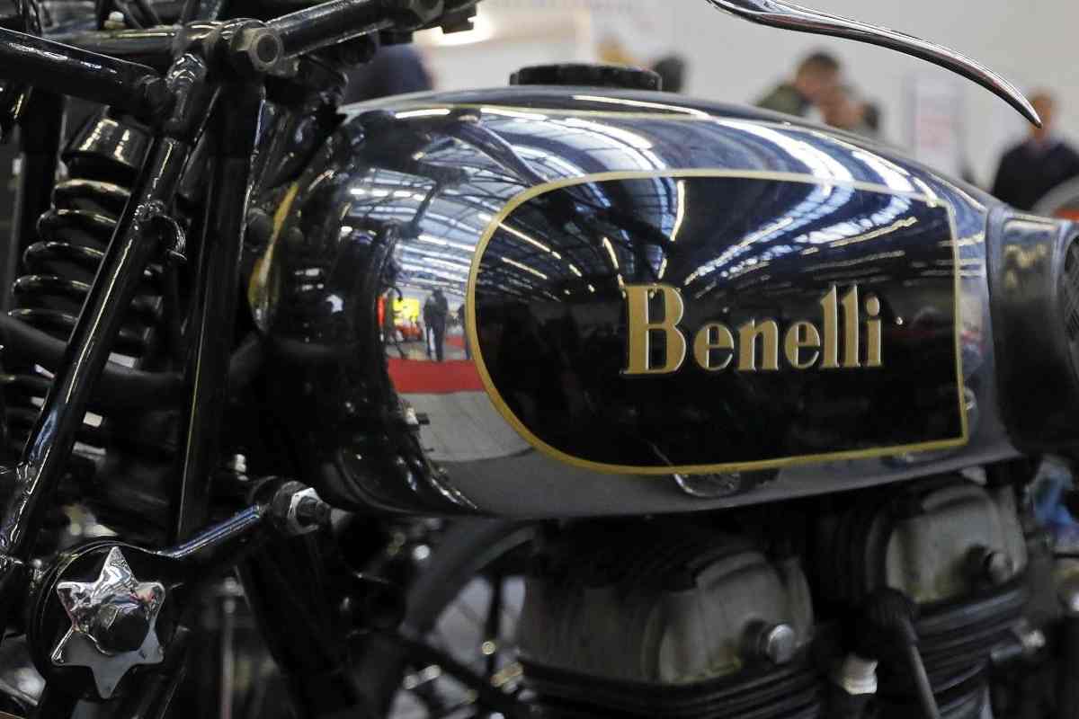 benelli logo